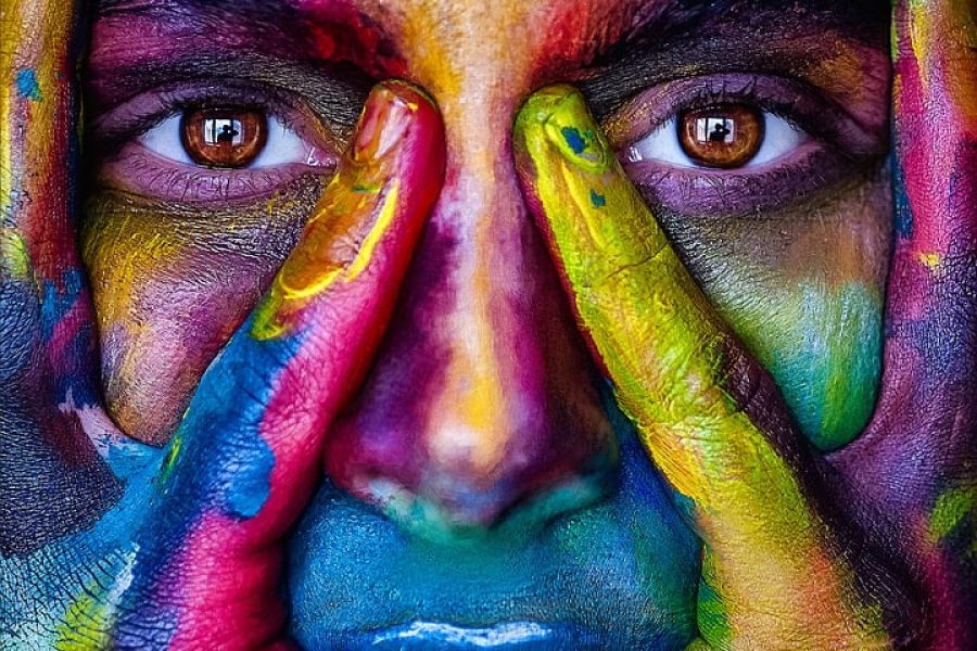 “… e l’arte salverà il mondo” – Uno spazio espositivo non Convenzionale
